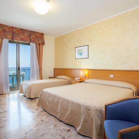 Hotel La Tonnara Амантеа Екстер'єр фото