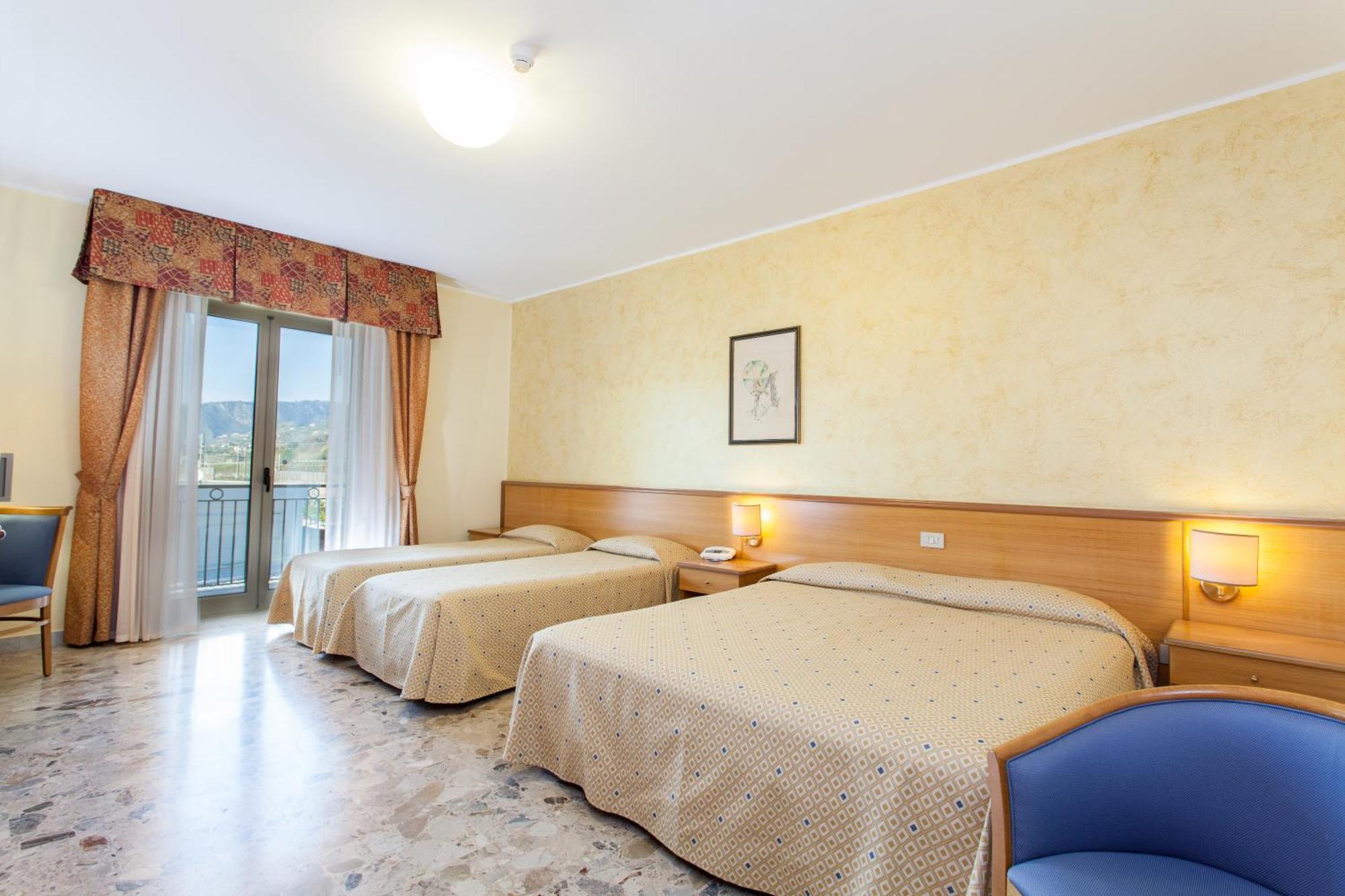 Hotel La Tonnara Амантеа Номер фото