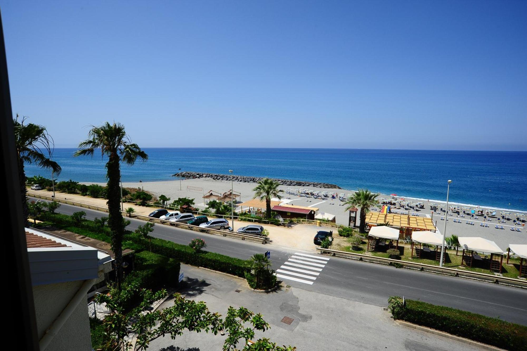 Hotel La Tonnara Амантеа Номер фото